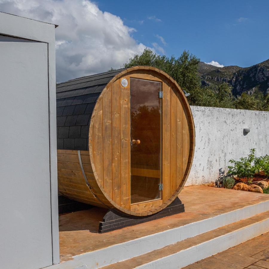 Old Olive Tree Cottage Agii Apostoli  外观 照片