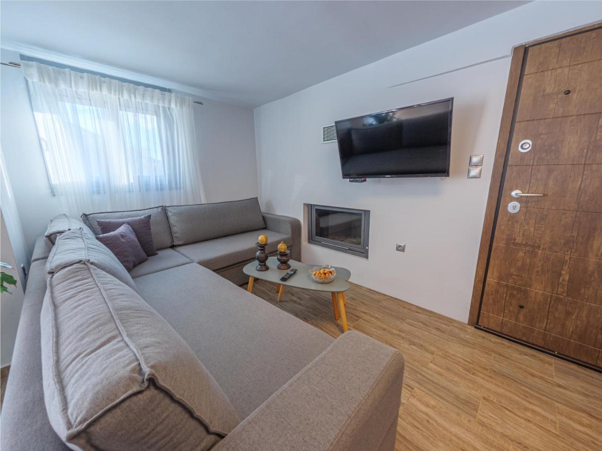 Old Olive Tree Cottage Agii Apostoli  外观 照片